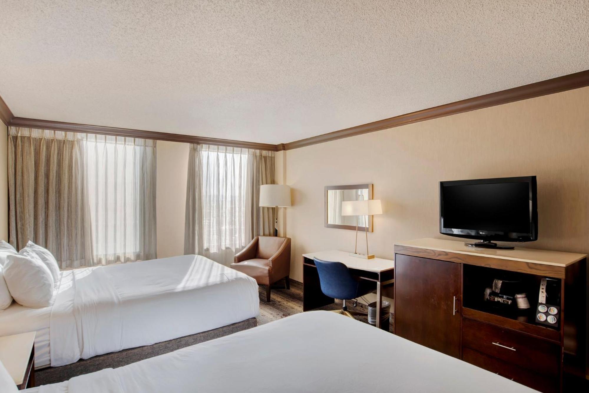 Crowne Plaza Harrisburg-hershey By Ihg Hotel 4*